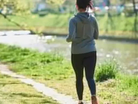 Cách chạy bộ để giảm cân