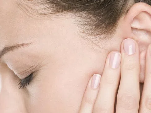 Suýt mất thính lực do khối u tại dây thần kinh số 8