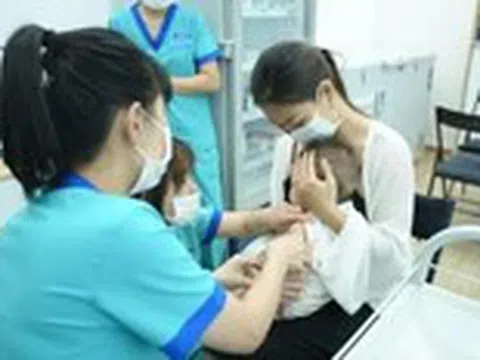 Chủ động tiêm vắc xin: Phòng bệnh hơn chữa bệnh