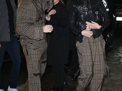 Con trai David Beckham thu hút ở London Fashion Week