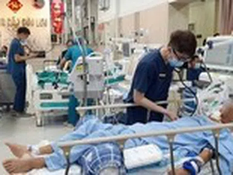 Bác sĩ ngán ngẩm vì người bệnh 'tự gây bệnh’