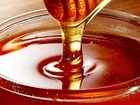 Cẩn thận những tin sai lệch về mật ong trên mạng