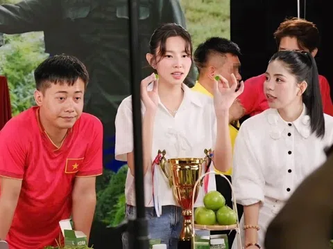 TS Nguyễn Hồng Vũ đặt nghi vấn về kẹo rau củ của team Chị Em Rọt