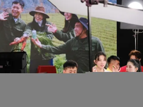 Bộ Y tế đề nghị kiểm tra sản phẩm kẹo rau củ của team Chị Em Rọt