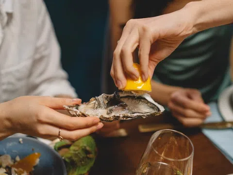Điều gì xảy ra nếu ăn hàu không đúng cách?