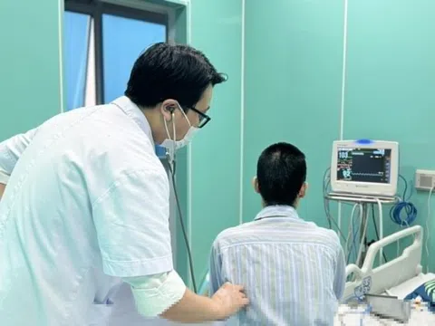 Máu chảy ồ ạt trong phổi người phụ nữ
