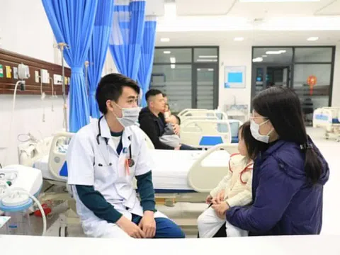 Bác sĩ hướng dẫn phân biệt triệu chứng nhiễm virus RSV và cúm thường