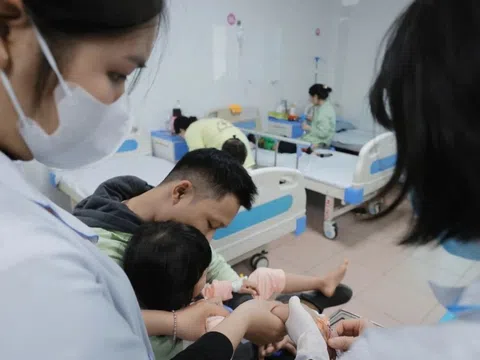Bệnh sởi chưa có thuốc đặc trị, Bộ Y tế khuyến cáo phòng chống