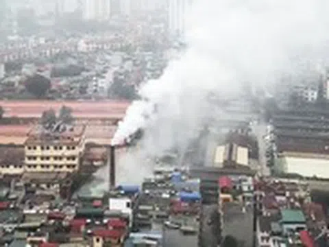 Những cột khói giữa lòng thủ đô