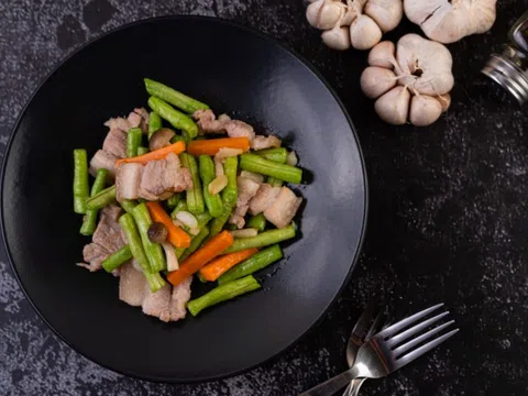 Điều gì xảy ra với cơ thể nếu ăn nhiều thịt heo?