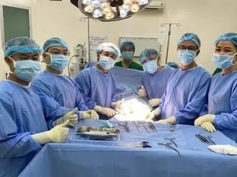 Mất khả năng có con sau một năm uống rượu ngâm cao trăn
