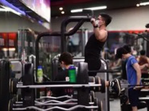 Nam giới mặc quần bó, tập gym quá sức có thể khiến tinh trùng ‘chết yểu’