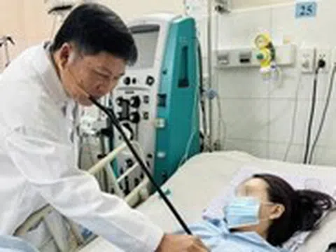 Nguy kịch vì 'bóng cười, nước biển'