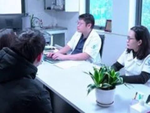 Nhập viện vì 'bác sĩ TikTok'