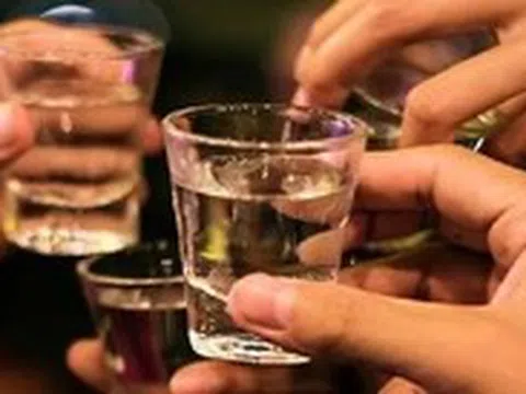 Vụ 6 người bị ngộ độc rượu trái cây: Người trẻ tuổi nhất đã tử vong