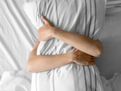 Thận đang dần mất chức năng, khi ngủ có thể gặp 4 dấu hiệu
