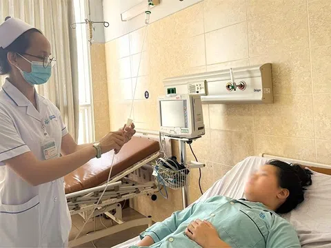 Sau 2 tháng ngã đập ngực, bé trai 12 tuổi phải đi cấp cứu