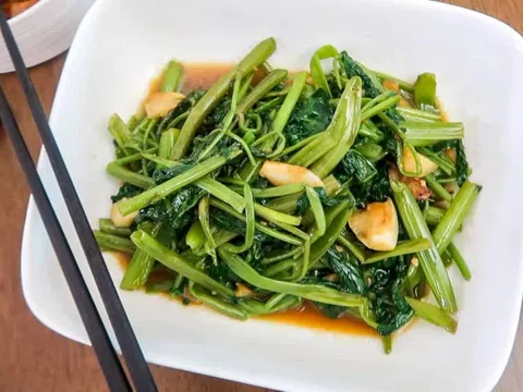 Lợi ích sức khỏe của rau muống xào tỏi