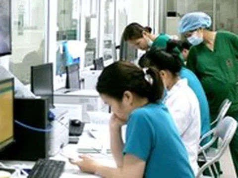 Phụ cấp cho nhân viên y tế gần 15 năm không đổi, Bộ Y tế đề xuất tăng gần 3 lần