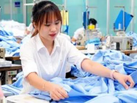 Thu nhập của nam giới hay phụ nữ cao hơn?