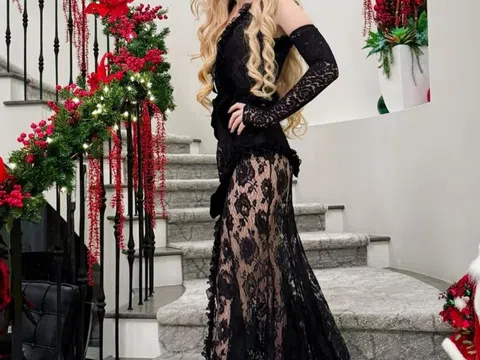 'Fashionista giấu mặt' phối đồ như bức tranh