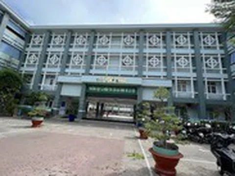 Nhiều học sinh tiểu học ở quận 7 nghi ngờ ngộ độc thực phẩm sau ăn trưa