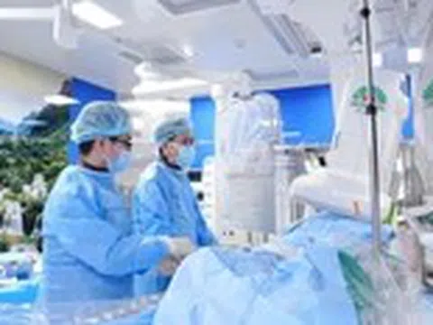 Cứu sống bệnh nhân hẹp stent mạch vành và suy thận