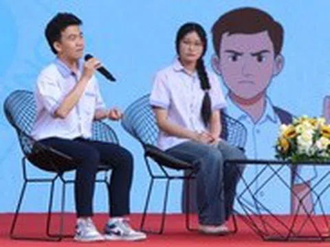 Nhiều học sinh 13-15 tuổi ở Việt Nam hút thuốc lá điện tử