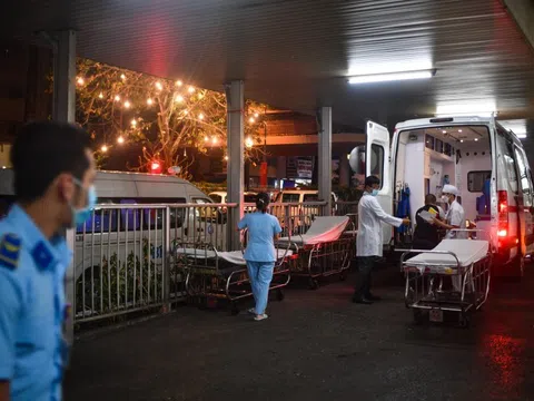 Cảnh trớ trêu ở phòng cấp cứu