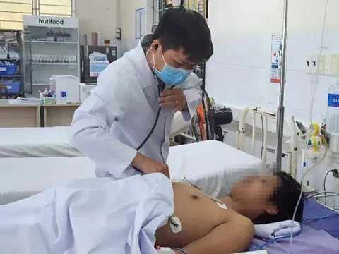 'Hồi sinh' nam thanh niên bị đạn bắn xuyên gan