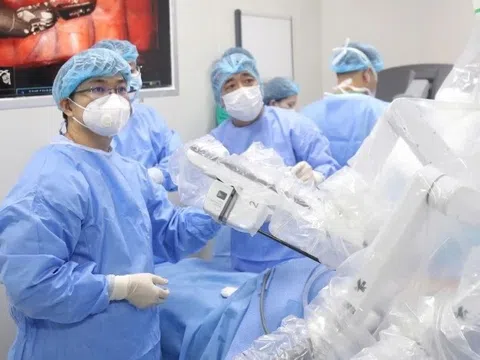 Người đàn ông phát hiện ung thư từ một dấu hiệu khi ăn cơm