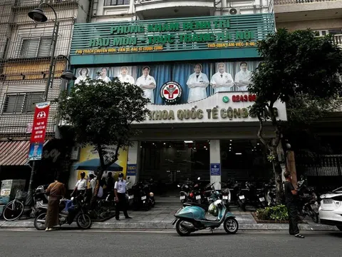 Nam điều dưỡng bị tố quấy rối bệnh nhân sau mổ, phát hiện nhiễm HIV