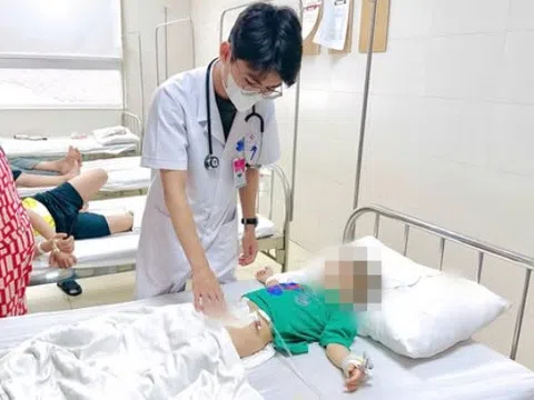 Phẫu thuật chỉnh hình dị tật tiết niệu thành công cho bé trai 3 tuổi
