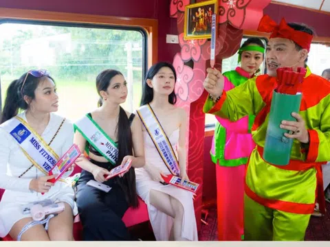 Dàn siêu mẫu thể hình quốc tế trải nghiệm tuyến tàu du lịch mới ở Bình Định