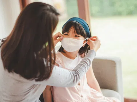 Chuyển mùa, mẹ nên làm gì để bảo vệ bé yêu?