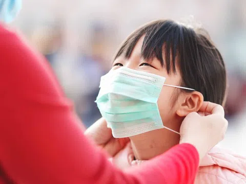 Tay chân miệng gia tăng khi giao mùa, làm gì để phòng bệnh cho trẻ?