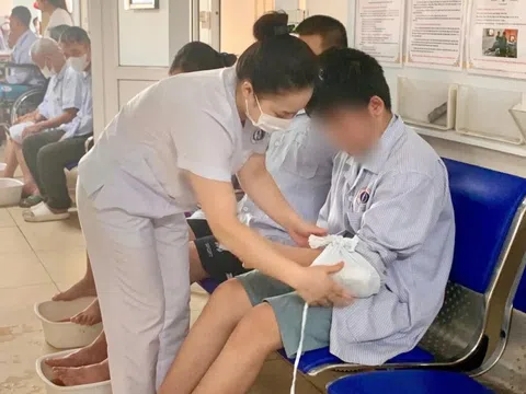 Thiếu niên 14 tuổi liệt nửa người vì căn bệnh 'người già'
