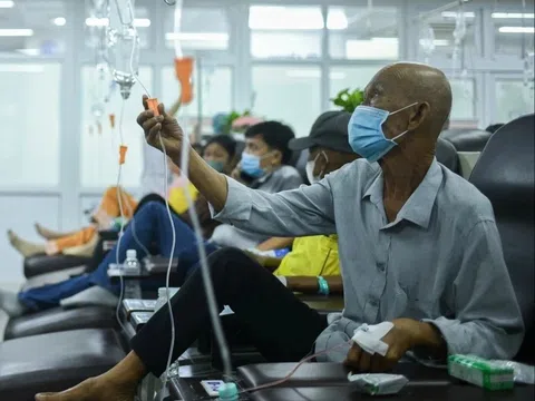Không cần giấy chuyển tuyến: Người bệnh nhẹ gánh