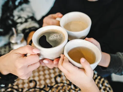 Cà phê và trà, đồ uống nào tốt hơn cho sức khỏe?