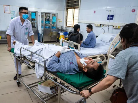 4 nạn nhân vụ lật tàu ở Hạ Long vẫn sốc tâm lý