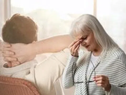 Sống với con trai trên 30 tuổi độc thân, mẹ bị ảnh hưởng sức khỏe tinh thần