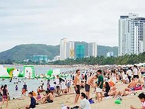 Cách tránh đột quỵ khi tắm biển