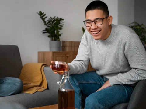 7 sai lầm tưởng vô hại ngấm ngầm 'đầu độc' thận