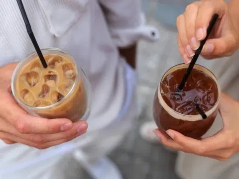 Những kiểu uống cà phê sáng có thể hại gan, tim mạch