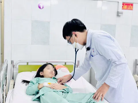 Hai chị em ở TP.HCM dương tính với cần sa sau khi ăn kẹo lạ