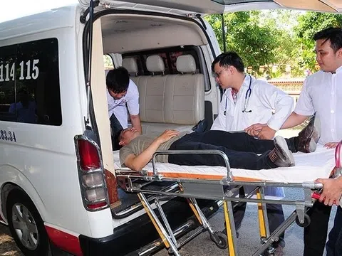 Sa thải 2 nhân viên trong vụ lái xe cứu thương thu 21 triệu đồng