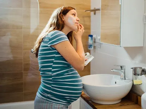Cần tránh những quan niệm sai lầm về chăm sóc da khi mang thai