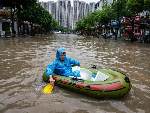 Hà Nội ngập sâu, điều ít ai để ý nhưng có thể gây hại khôn lường