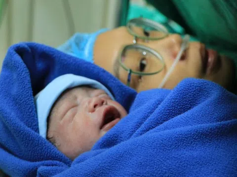 Quyết định gây xúc động của người mẹ mắc ung thư vòm họng