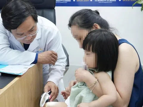 Giật mình chuyện cho trẻ tắm bia, uống mật gấu để đẹp da, chống bệnh hiểm nghèo